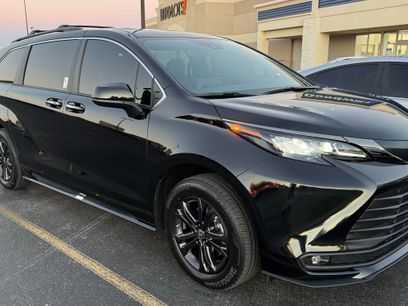 Used 2024 Toyota Sienna XLE Woodland Edition