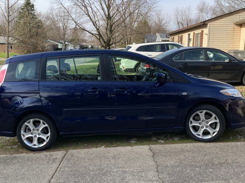 Used 2009 MAZDA MAZDA5 Sport image 6