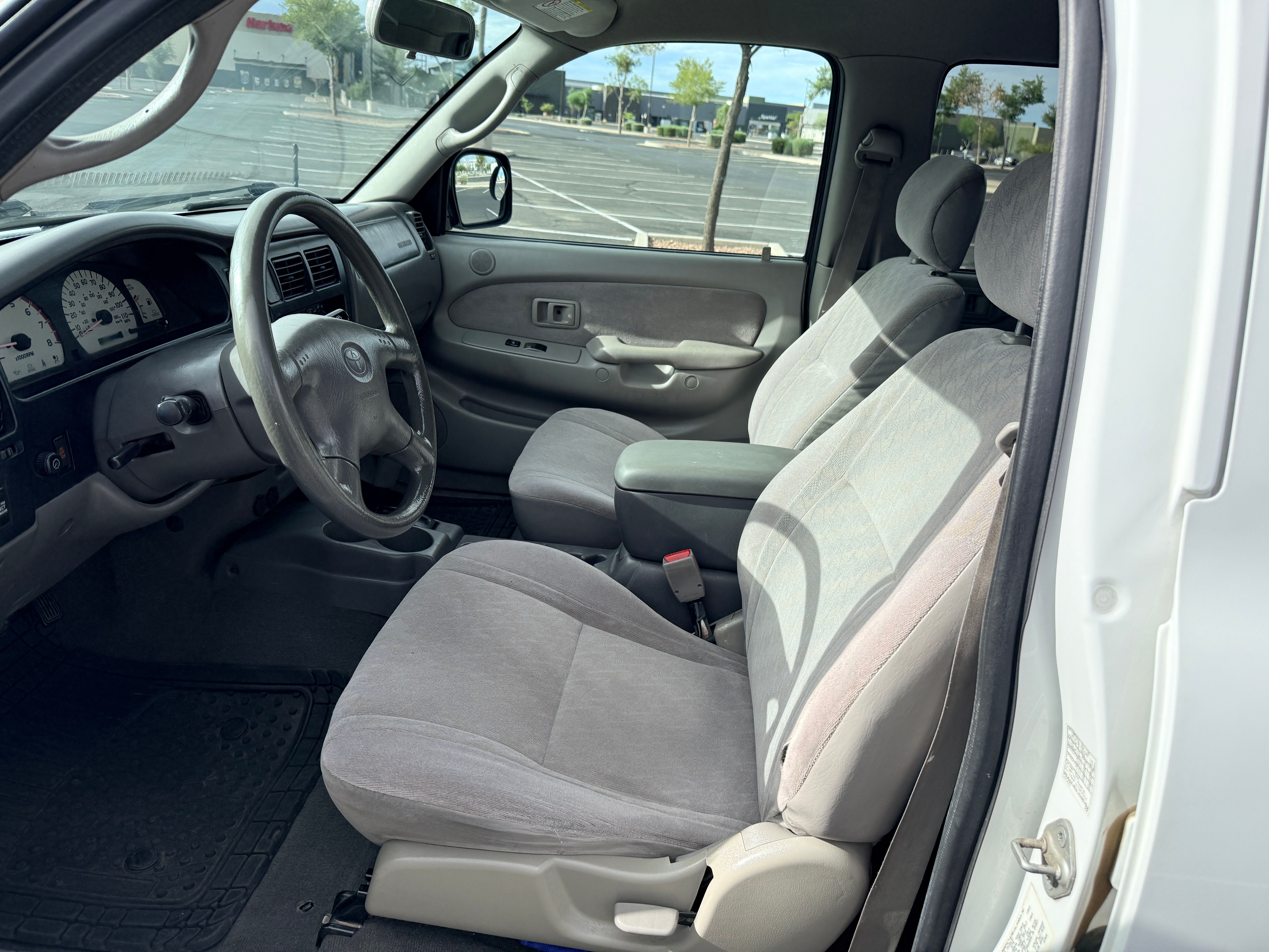 Used 2004 Toyota Tacoma PreRunner RWD image 9