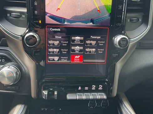 Used 2019 RAM 1500 Laramie AWD/4WD image 19