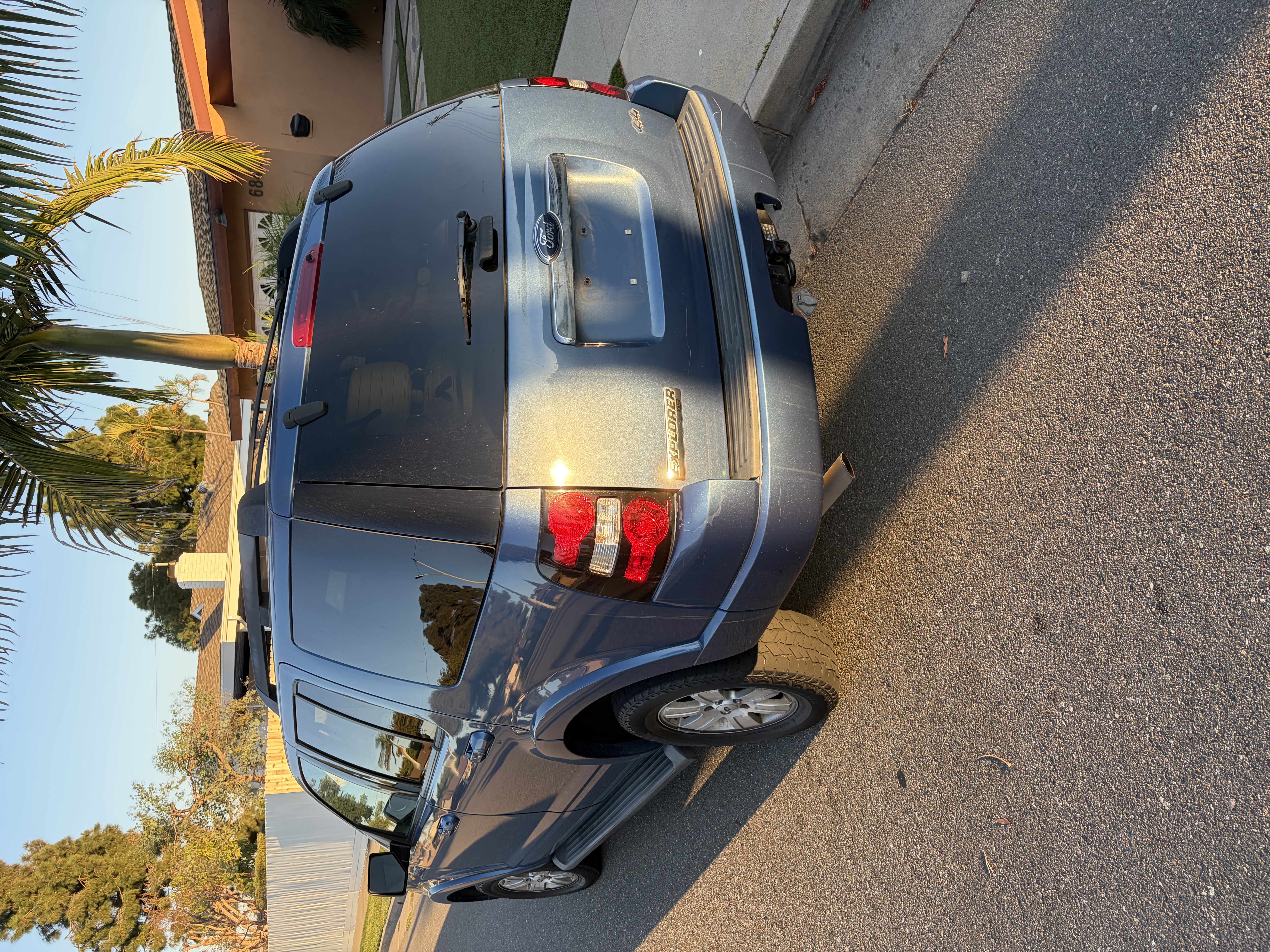 Used 2009 Ford Explorer XLT AWD/4WD image 8