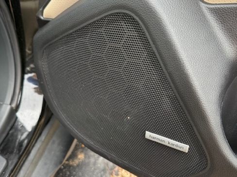 Used 2017 Subaru Outback 3.6R Limited image 22