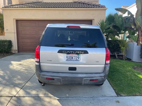 Used 2004 Saturn Vue 2WD V6 image 1