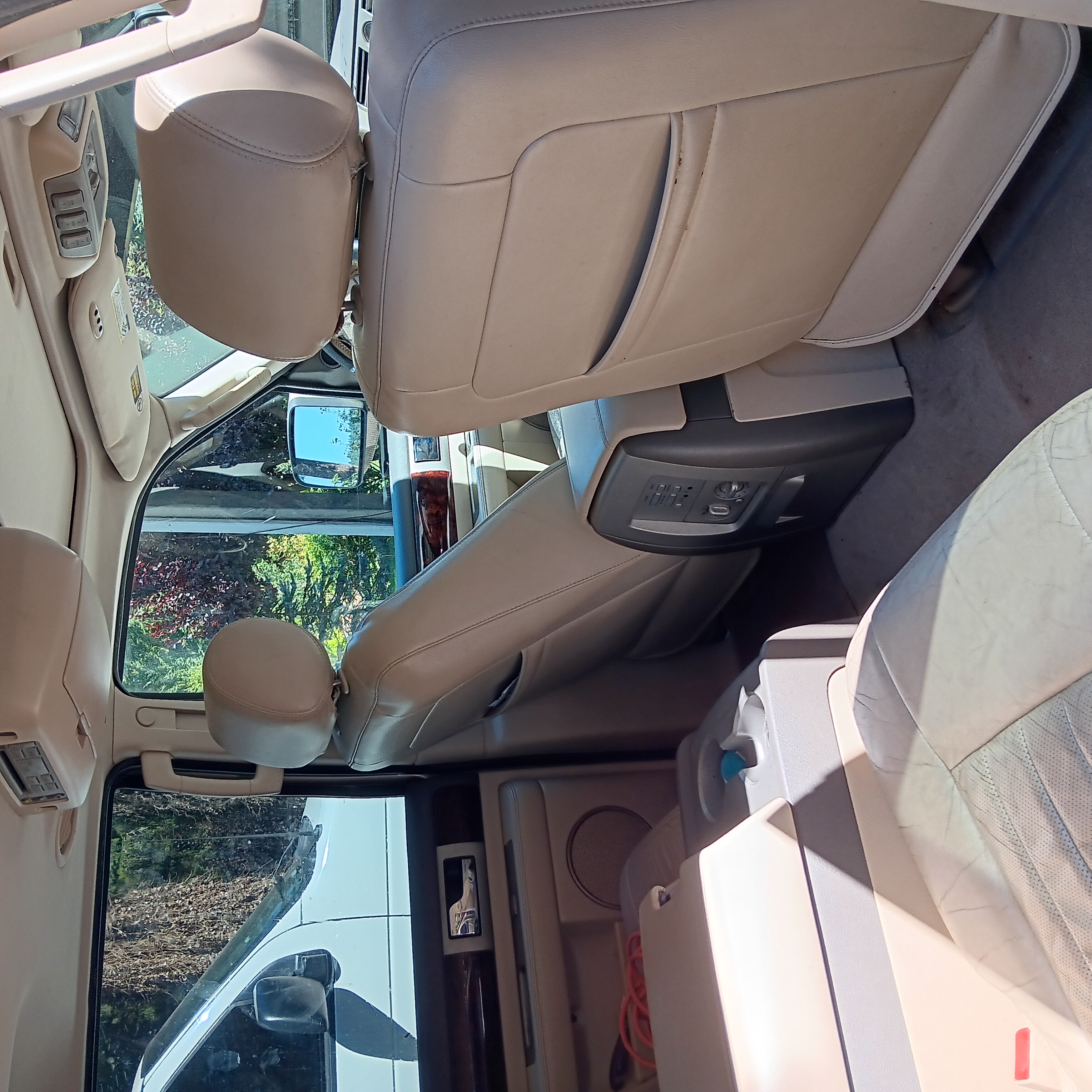 Used 2004 Lincoln Navigator 4WD image 6