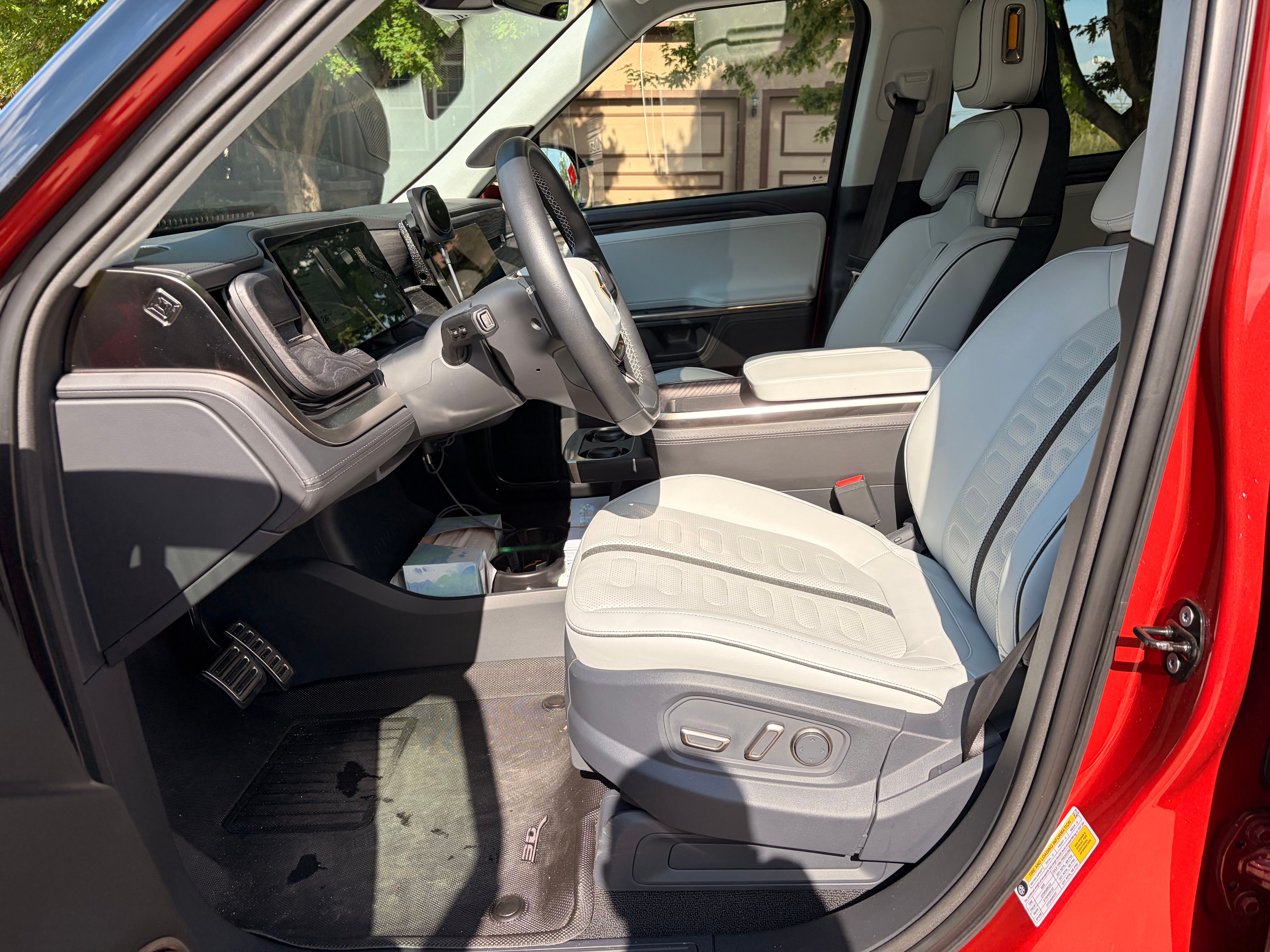 Used 2022 Rivian R1T Launch Edition AWD/4WD image 20
