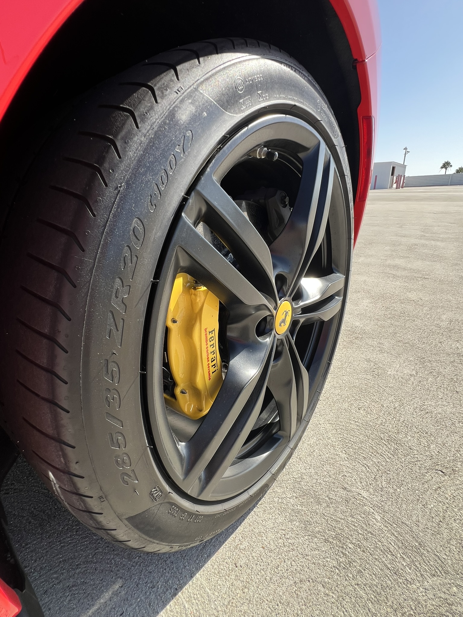 Used 2019 Ferrari Portofino RWD image 16