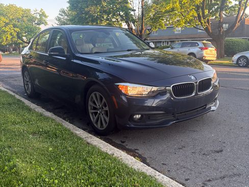 Used 2016 BMW 320i xDrive Sedan AWD/4WD image 1