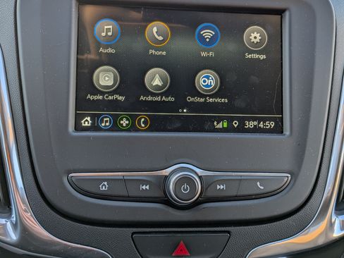 Used 2019 Chevrolet Equinox LT w/ Driver Convenience Package image 12