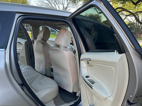 Used 2012 Volvo XC60 3.2 image 14