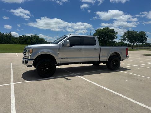 Used 2021 Ford F250 Lariat w/ Tremor Off-Road Package AWD/4WD image 5