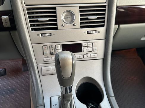 Used 2003 Lincoln Aviator AWD image 17