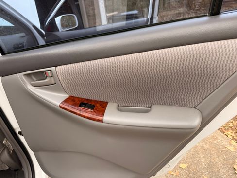 Used 2005 Toyota Corolla CE image 20