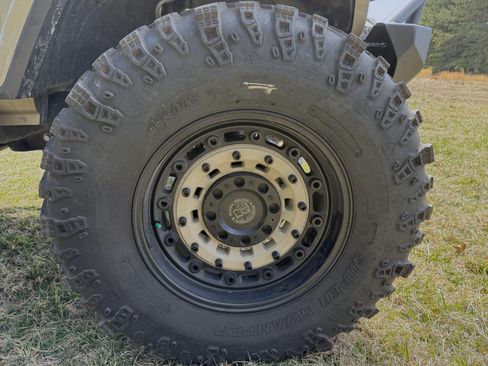 Used 2020 Jeep Gladiator Sport w/ Quick Order Package 24S image 19