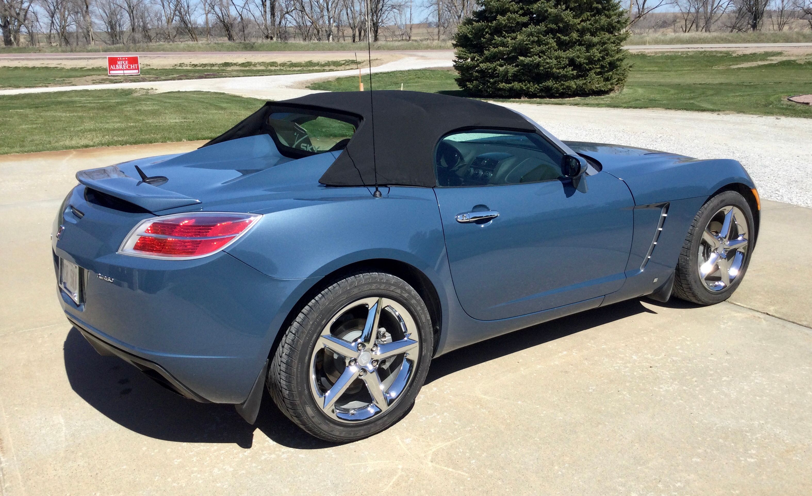 Used 2008 Saturn Sky Red Line RWD image 4