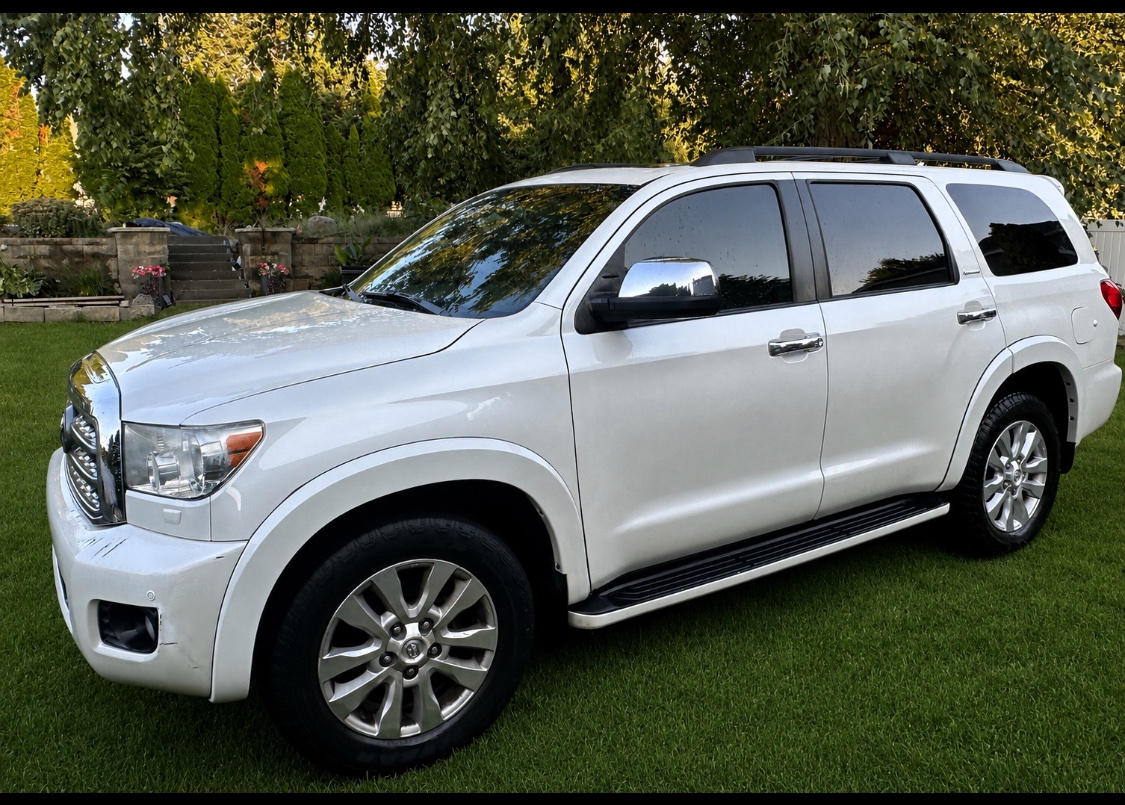 Used 2014 Toyota Sequoia Platinum AWD/4WD image 21