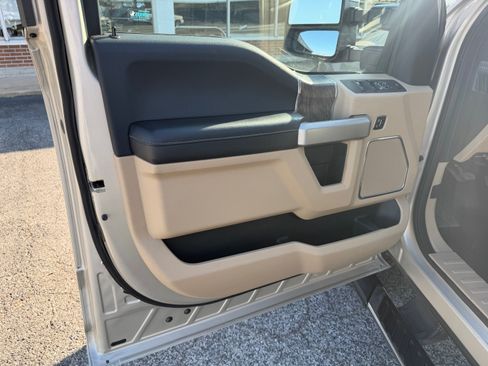 Used 2017 Ford F250 Lariat w/ Lariat Value Package image 23