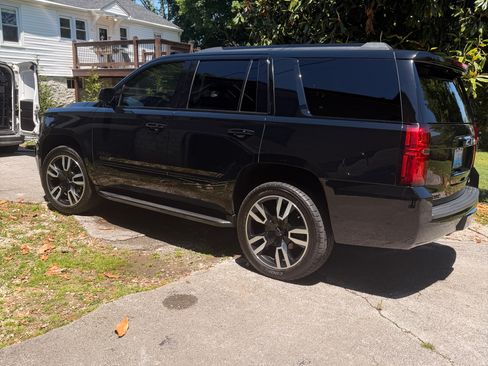 Used 2020 Chevrolet Tahoe Premier AWD/4WD image 4