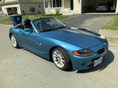 Used 2003 BMW Z4 2.5i RWD image 4