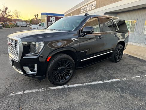 Used 2024 GMC Yukon Denali image 2