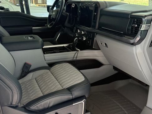 Used 2024 Ford F250 Limited w/ FX4 Off-Road Package AWD/4WD image 4