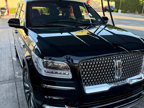 Used 2018 Lincoln Navigator Select w/ Technology Package RWD image 2