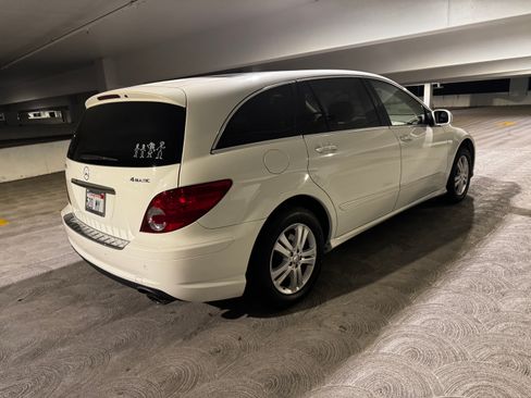 Used 2008 Mercedes-Benz R 350 4MATIC image 2