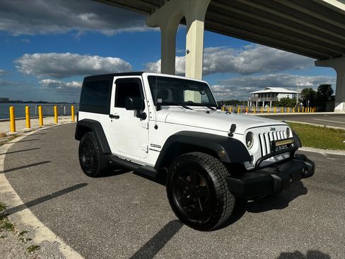 Used 2015 Jeep Wrangler Sport image 4