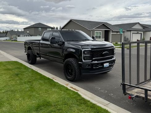 Used 2025 Ford F350 Platinum AWD/4WD image 9