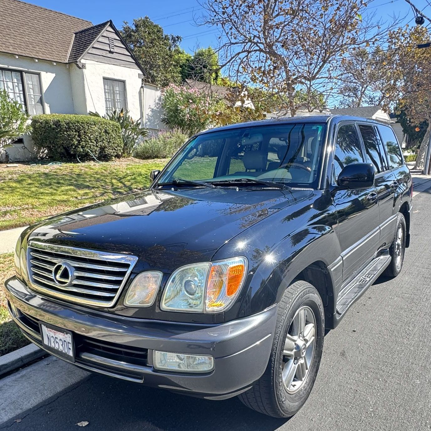 Used 2006 Lexus LX 470 4WD w/ Preferred Accessory Pkg image 1