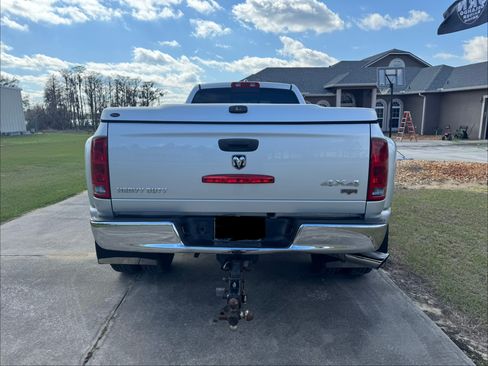 Used 2005 Dodge Ram 3500 Truck SLT image 5