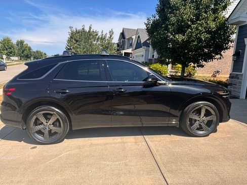 Used 2024 Genesis GV70 3.5T Sport w/ Sport Advanced Package AWD/4WD image 9