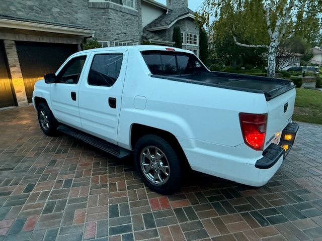 Used 2011 Honda Ridgeline RT image 2
