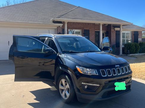 Used 2021 Jeep Compass Latitude w/ Sun and Sound Group image 6