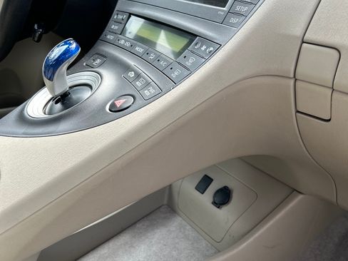 Used 2011 Toyota Prius Three w/ Navigation Pkg image 16