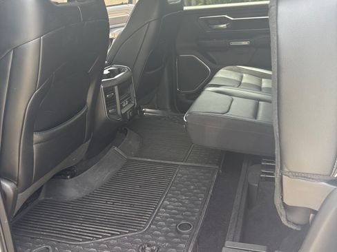 Used 2025 RAM 1500 Laramie w/ Sport Appearance Package AWD/4WD image 4