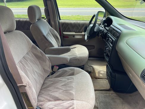 Used 1999 Chevrolet Venture Extended w/ Preferred Equipment Group 2 image 11