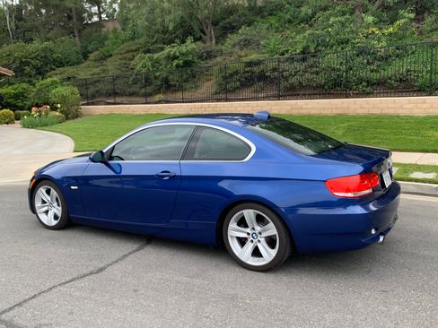 Used 2007 BMW 335i Coupe image 2