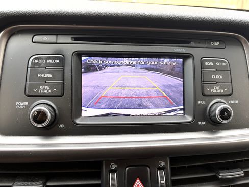 Used 2016 Kia Optima LX w/ LX Convenience Package image 20