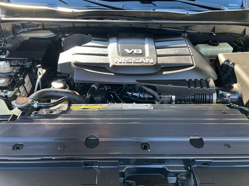 Used 2018 Nissan Titan PRO-4X image 6