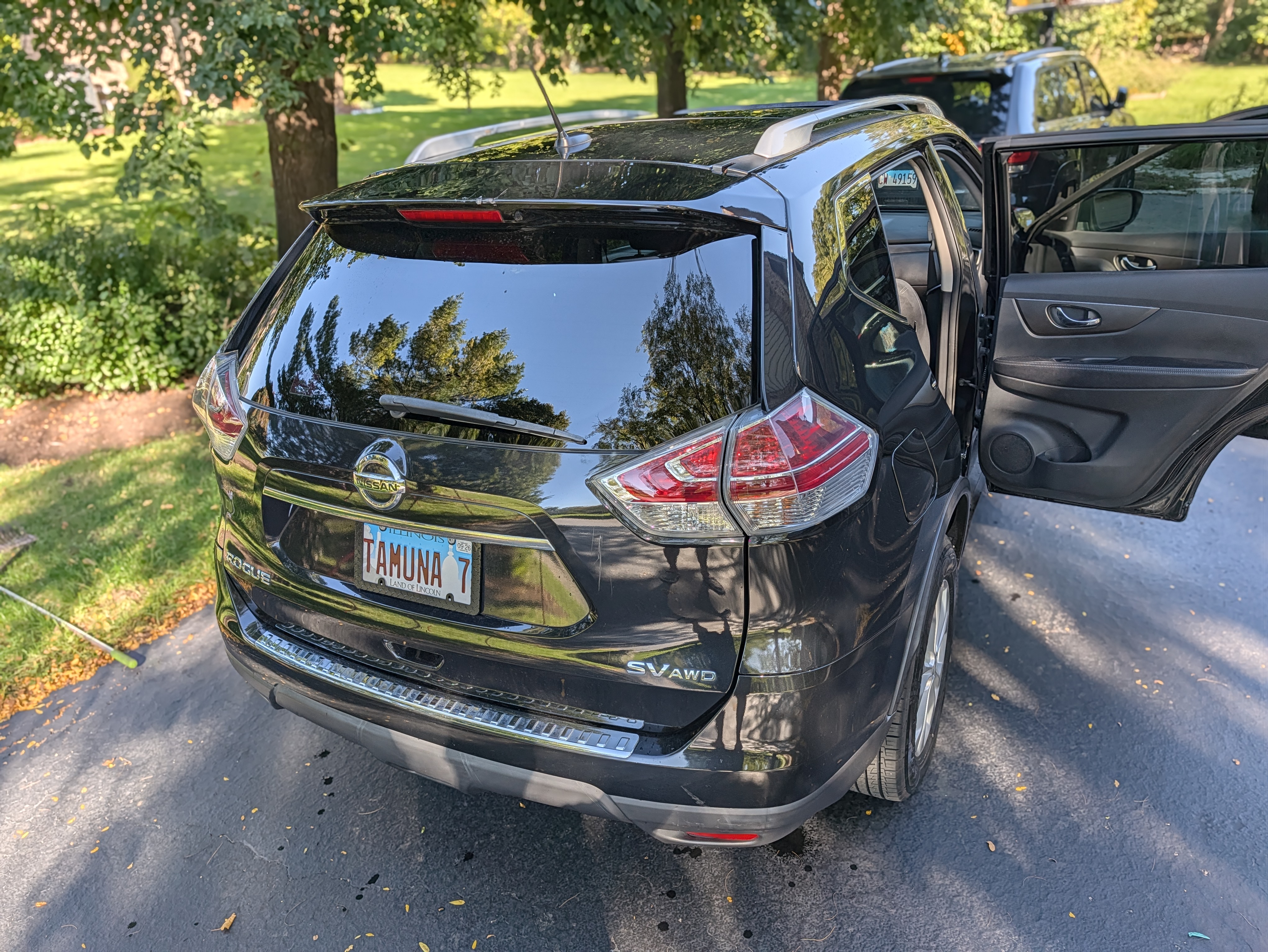 Used 2016 Nissan Rogue SV w/ SV Premium Package AWD/4WD image 10