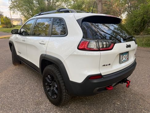 Used 2020 Jeep Cherokee Trailhawk w/ Comfort/Convenience Group AWD/4WD image 14