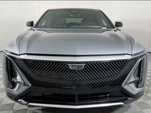 Used 2024 Cadillac Lyriq Luxury image 9