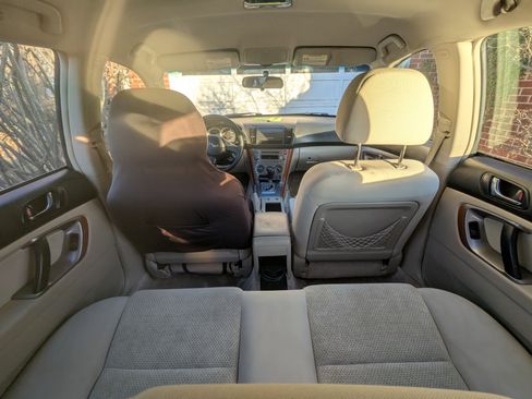 Used 2005 Subaru Outback 2.5i image 6