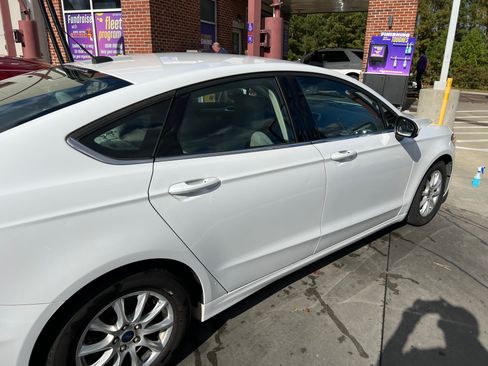 Used 2018 Ford Fusion S image 12