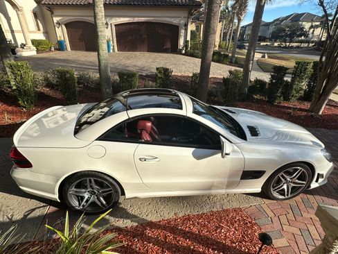 Used 2011 Mercedes-Benz SL 63 AMG image 5
