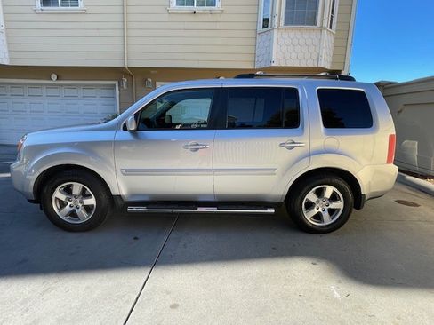 Used 2011 Honda Pilot EX image 1