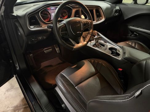 Used 2019 Dodge Challenger SRT Hellcat Redeye RWD image 9