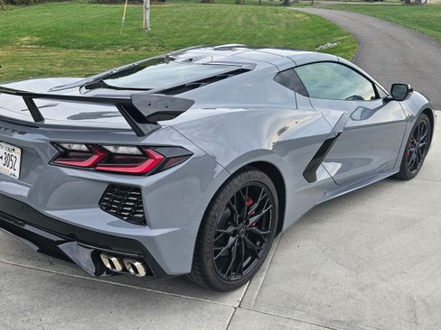 Used 2024 Chevrolet Corvette Stingray Preferred Cpe w/ Stealth Interior Trim Package image 4