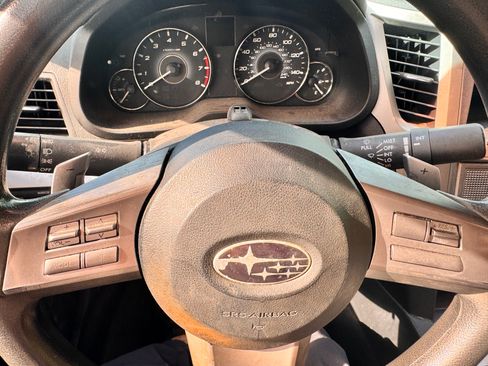 Used 2010 Subaru Legacy 2.5i image 15