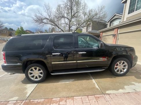 Used 2014 GMC Yukon XL Denali AWD/4WD image 6